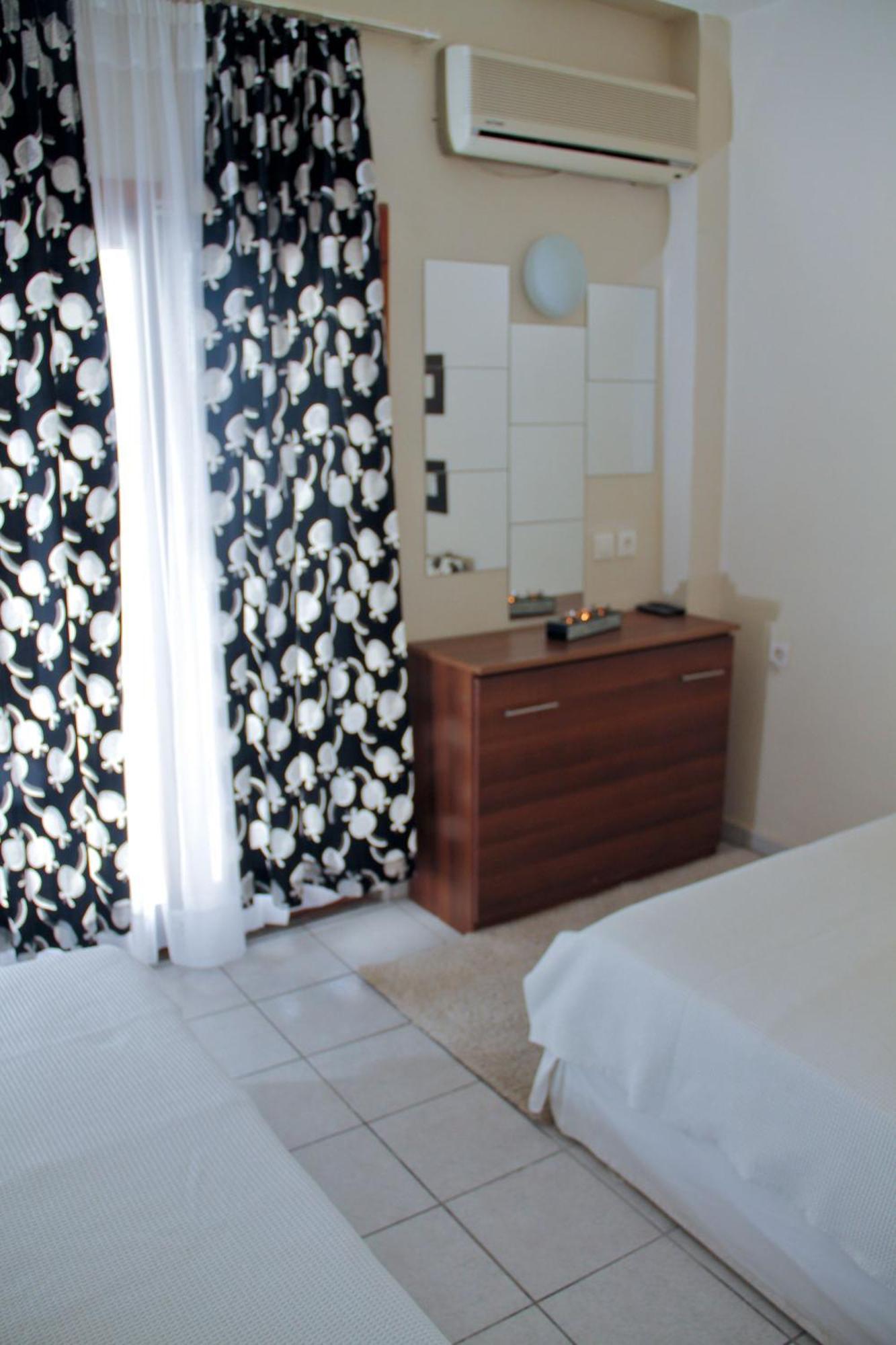 Hotel Idea Fourka Bagian luar foto