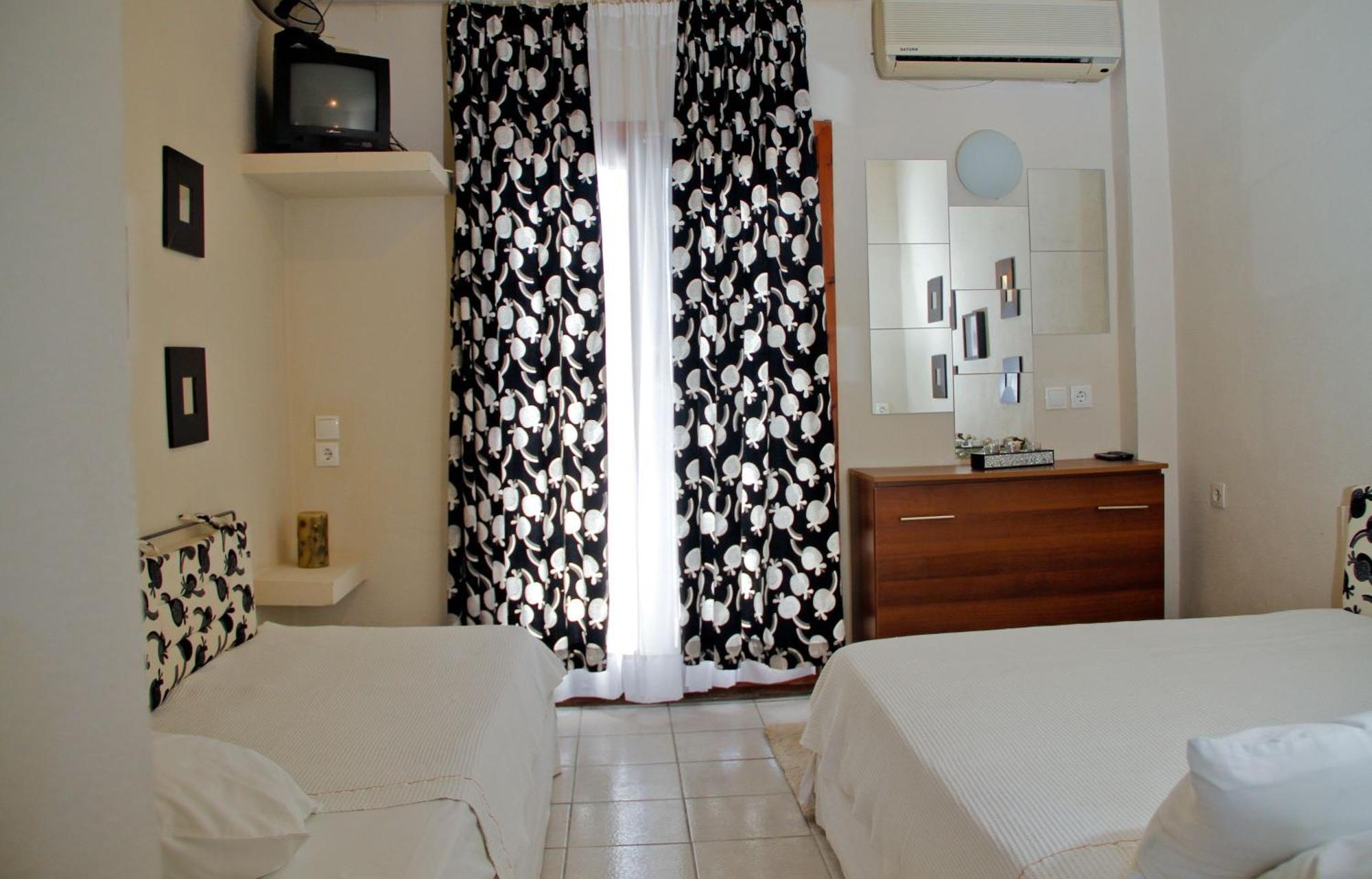 Hotel Idea Fourka Bagian luar foto